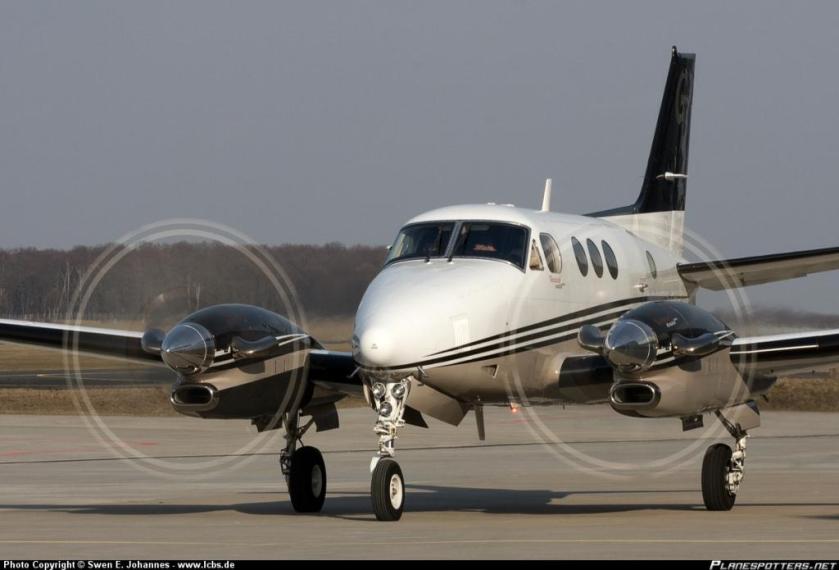 Um King Air BE-90 semelhante ao acidentado