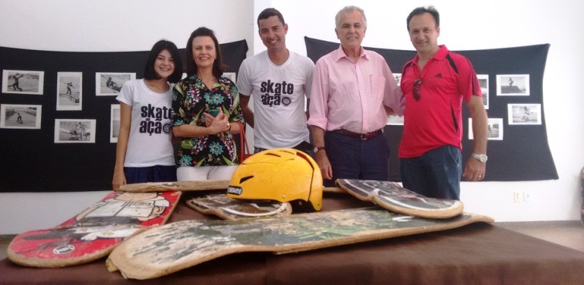 Neste domingo, 31, a fotógrafa Gabriela Farias expôs uma série de fotos do projeto Skate em Ação no CEUs