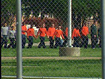 jovens pobres presos por corrupção