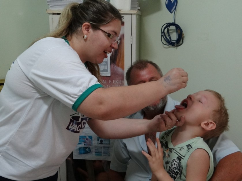 A vacinação acontece das 8h às 17h na Policlínica e Unidades Básicas de Saúde do Município