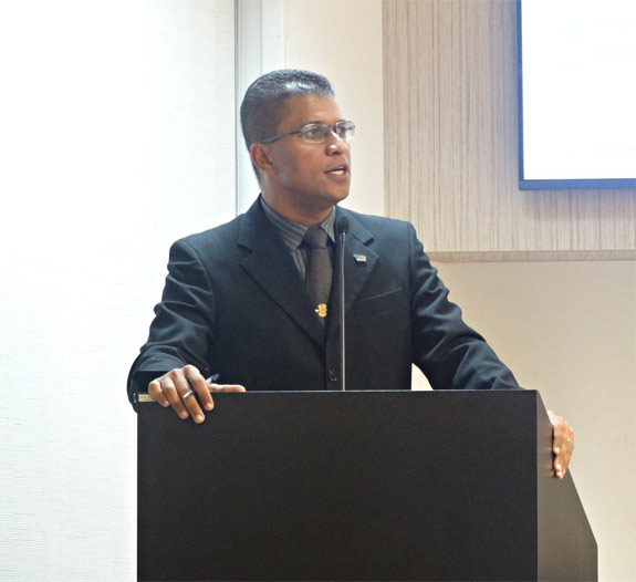 Até tu, Juvenal, passeando no carrão da Câmara?