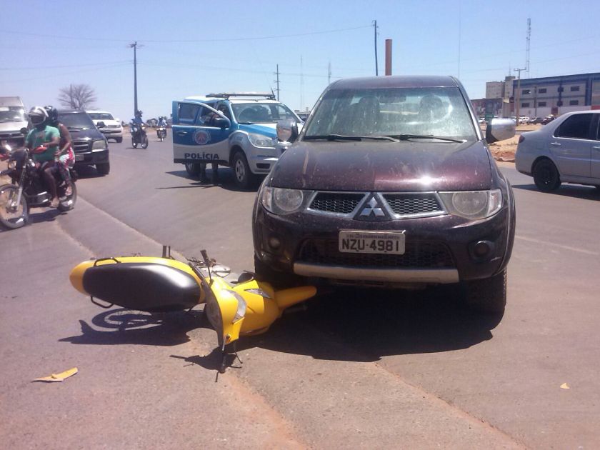 colisão moto x camionete BR