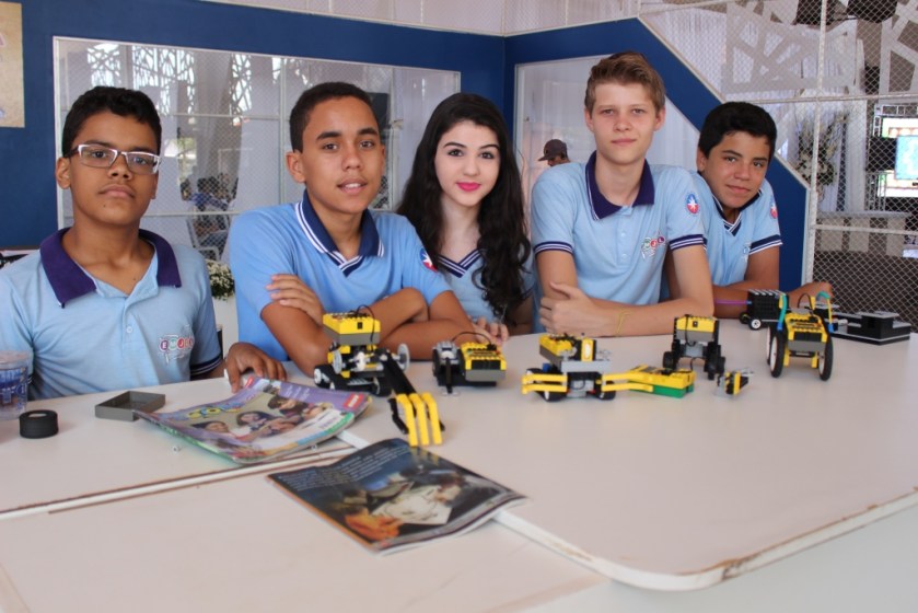 A Escola José Cardoso de Lima também apresentou seu trabalho de robótica