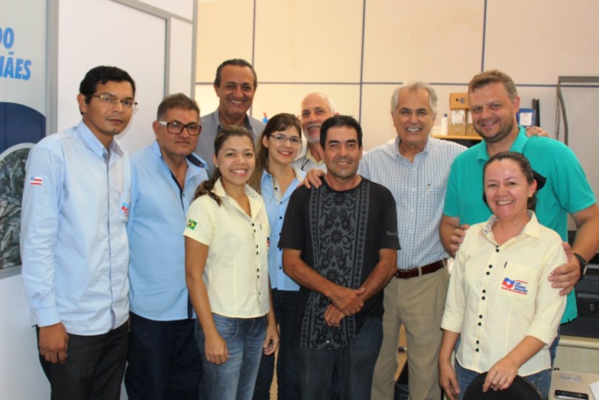 Prefeito e equipe da Secretaria de Agricultura no Dia do Servidor