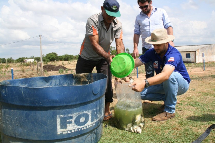O secretário de Agricultura, Carlos Koch, participou da entrega e disse que a meta é ampliar  o programa dando atenção especial ao agricultor familiar