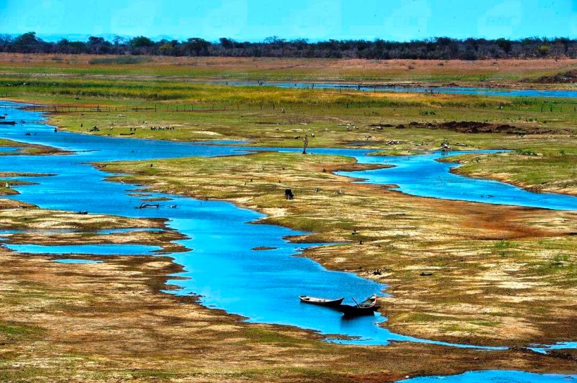 Cidade Nova- Seca expõe ruínas de cidades inundadas para a construção da barragem de Sobradinho, no fim da década de 1970  (Marcello casal jr/Agência Brasil)