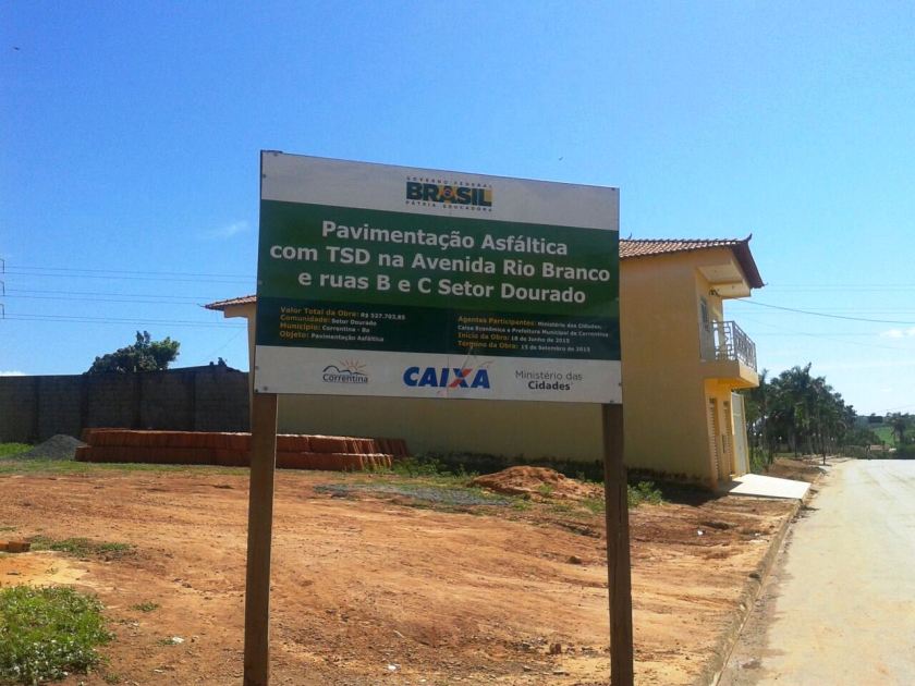 Aqui teremos uma rua asfaltada. Teremos? 