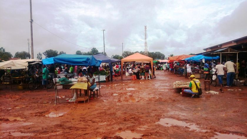 feira popular da Vila Rica