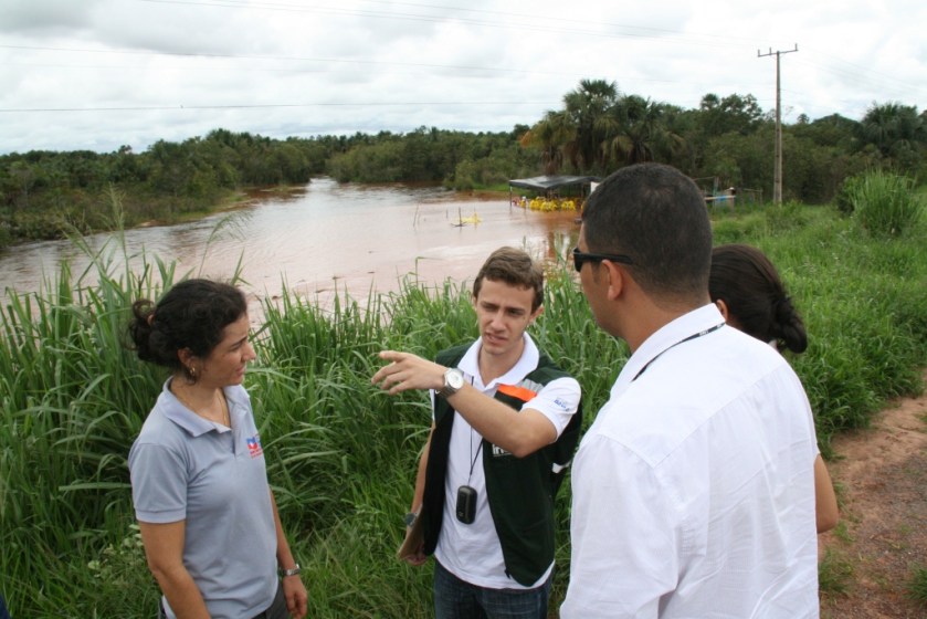 Secretaria de Meio Ambiente e técnicos do INEMA e DNIT em vistoria ao Rio de Pedra