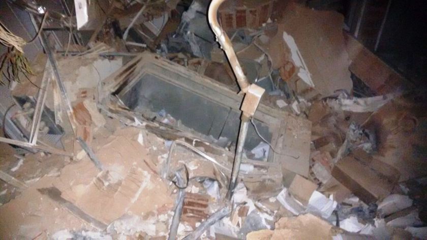 Não sobrou nem os alicerces dos caixas eletrônicos.