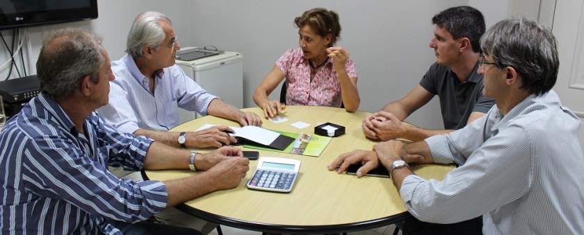 Uma das medidas que devem ser adotadas nos próximos dias, visando preservar o produtor rural e a atividade agrícola no município e região é o decreto de estado de emergência