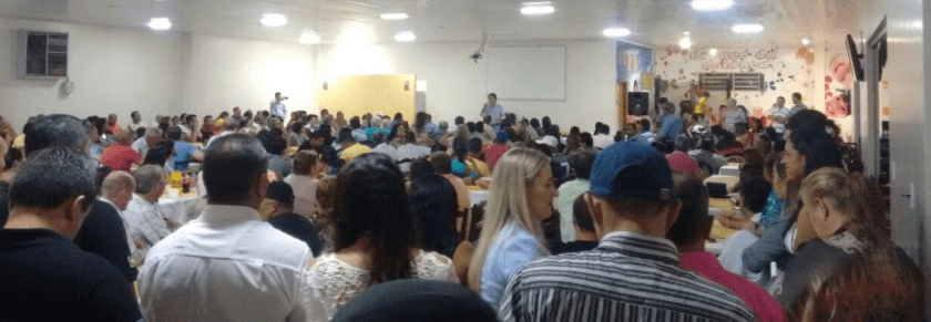 Katerine entre os convidados: sem pejo de contar inverdades