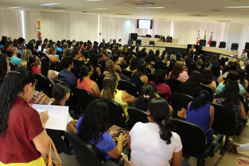 Capacitação sobre o desenvolvimento humano e suas emoções, pensamentos e comportamentos