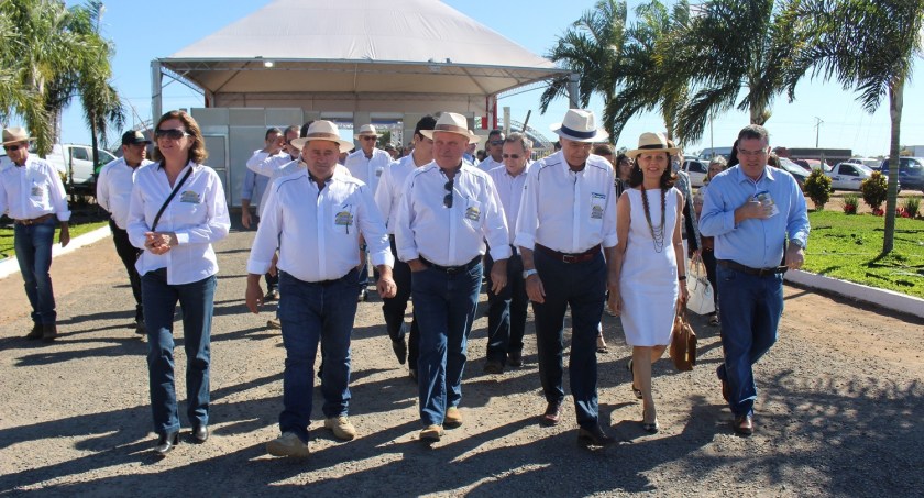 O Ministro da Agricultura, Blairo Maggi, visitou o complexo Bahia Farm Show na manhã desta sexta-feira. O prefeito Humberto Santa Cruz e o secretário Werther Brandão acompanharam a visita
