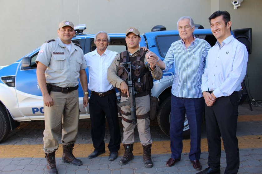 Entrega da chave de uma viatura para a 85ª Companhia Independente de Polícia Militar (CIPM)