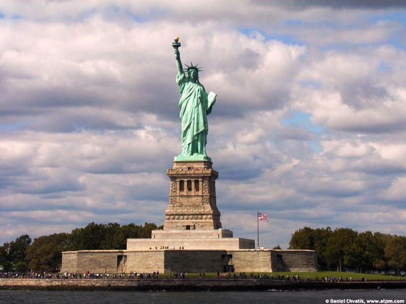 A estátua da Liberdade deve ser o modelo do monumento à honestidade.