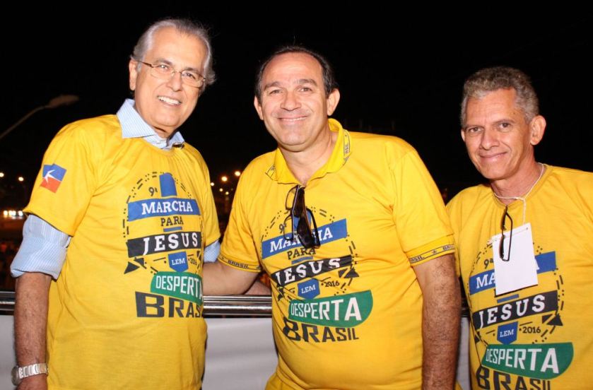 Prefeito Humberto Santa Cruz e o presidene da AMELEM, Pastro Leomario Rodrigues Silva