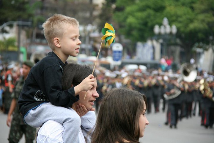 nesta-quarta-feira-novamente-o-tradicional-desfile-de-7-de-setembro-sera-realizado-na-avenida-salvador