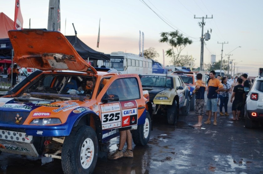 A manutenção começa por um bom banho com água e sabão