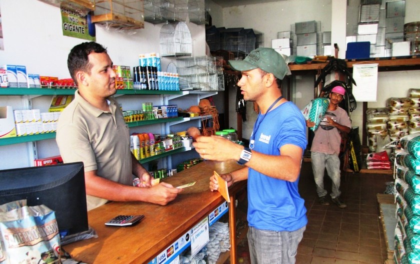 13-10-16_mobilizacao-centro-comercial-orientacao-uso-rede-de-esgoto3