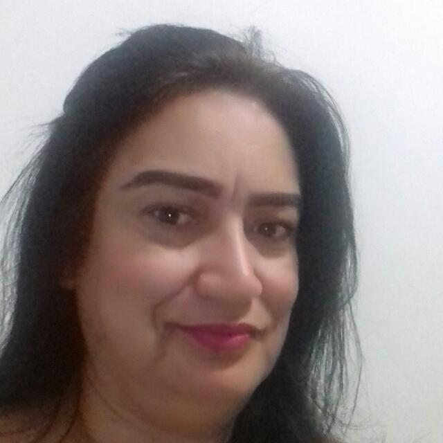 Lúcia, da Distribuidora de mesmo nome, na rua Irará, no Santa Cruz.