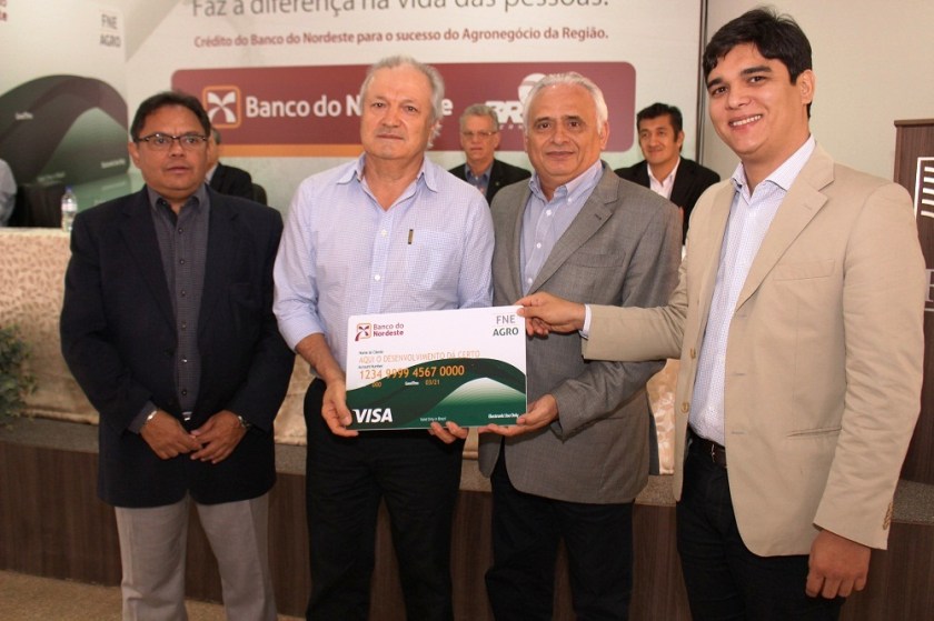 o-objetivo-do-cartao-bnb-agro-e-incentivar-o-desenvolvimento-da-producao-agricola-e-pecuaria-na-regiao-nordeste-por-meio-da-desburocratizacao-do-acesso-ao-credito-para-o-segmento