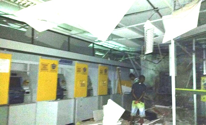 A agência do BB ficou completamente destruída.