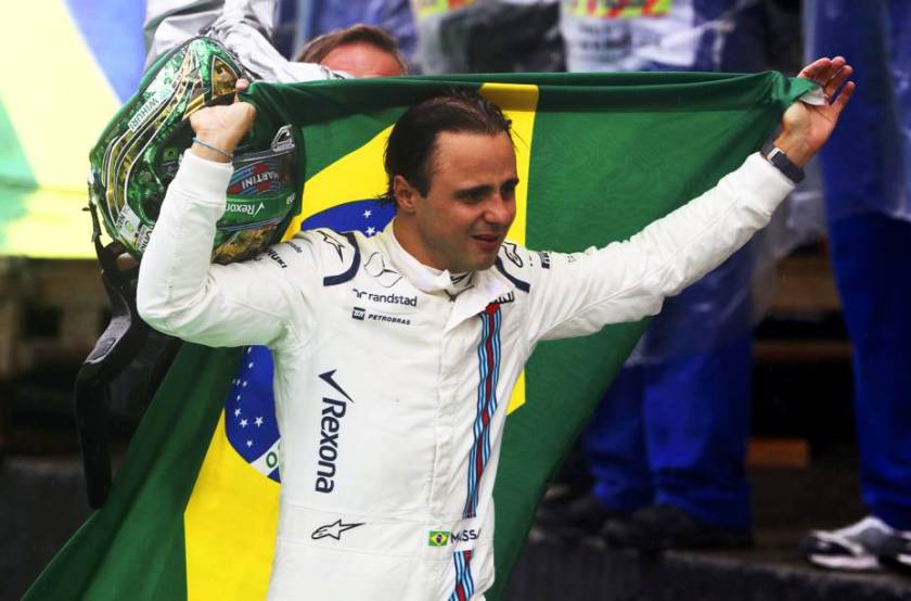 Felipe Massa na despedida: emocionado chorou em Interlagos, mas poderá voltar.