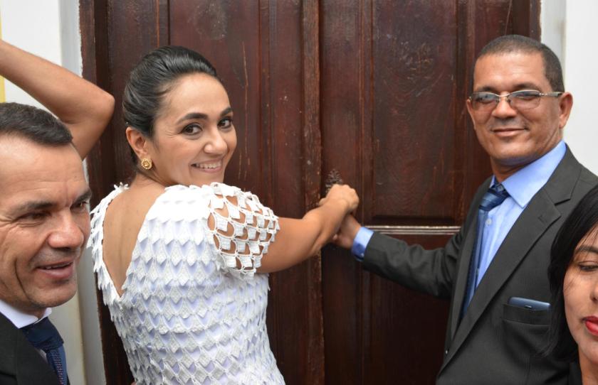 Depois da posse, a nova Prefeitura abre simbolicamente as portas da Prefeitura.