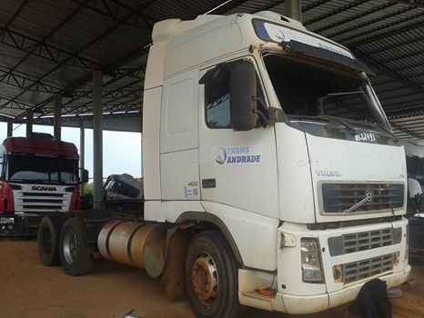 Veículos sinistrados na Auto Peças Fornaza