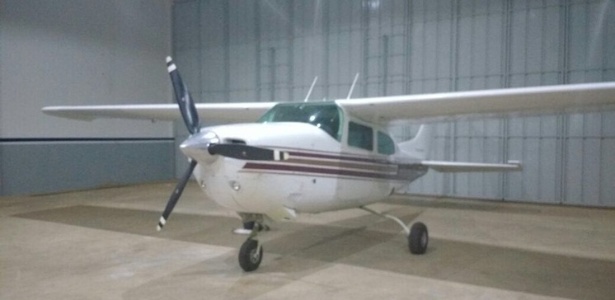 O Cessna 210, um jipe dos ares, preparado, neste caso, para voos longos.