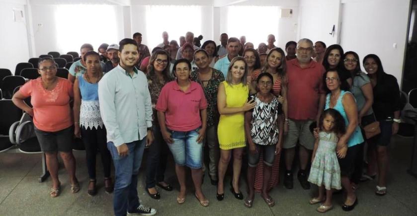 coordenadoras-do-cras-e-do-creas-e-gestor-do-bolsa-familia-em-encontro-com-agentes-de-saude