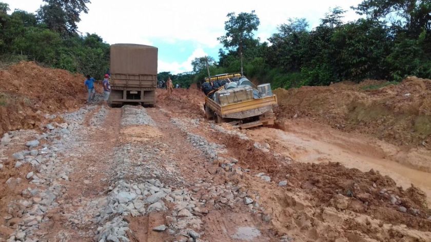Maioria dos consertos realizados pelo DNIT não permitem tráfego em duas mãos.