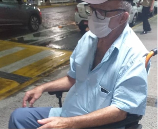 O borracheiro José Valter Dias, suposto dono de 366 mil hectares em Formosa, se entrega à PF. | Jornal O Expresso